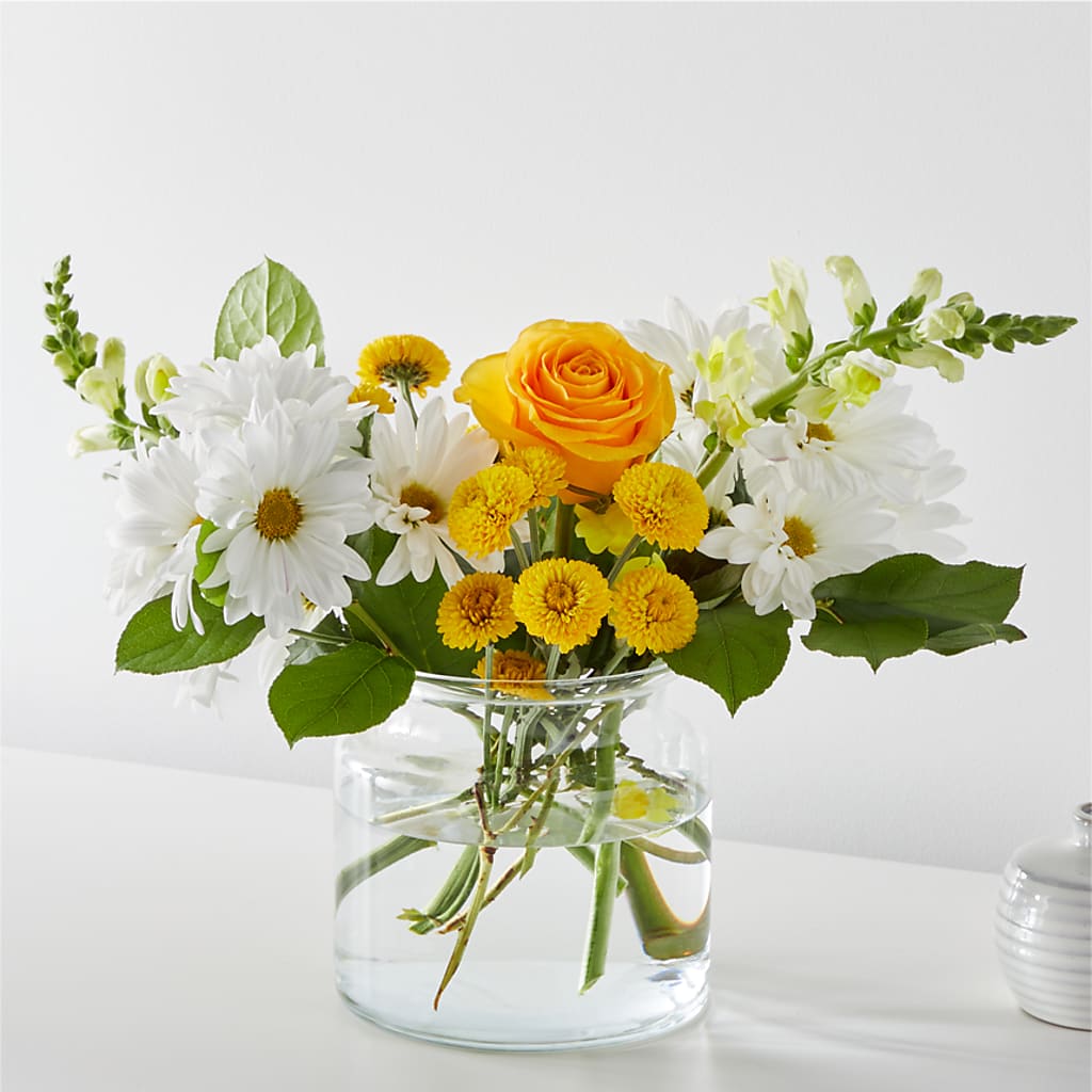 Sun Salutation Bouquet – C & D FLORAL LTD, Pincher Creek AB