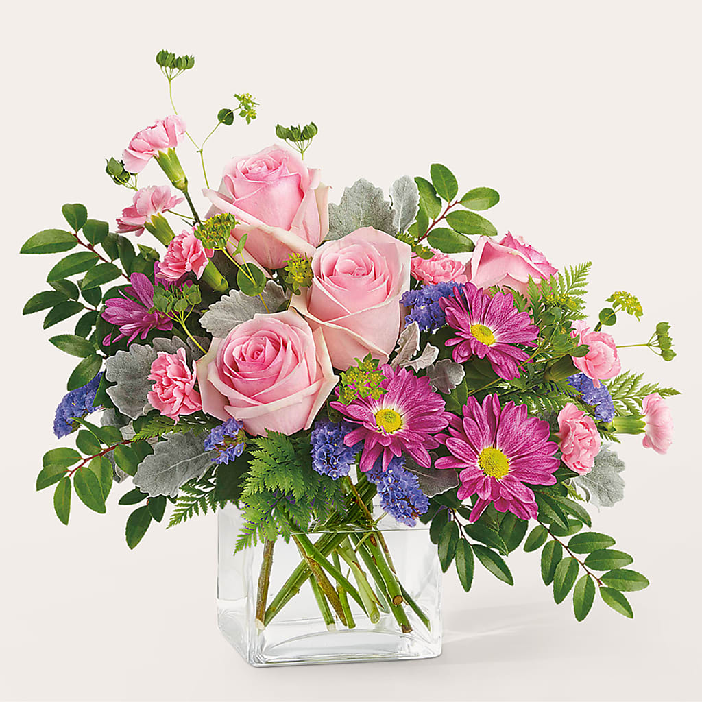 Starlet Bouquet – C & D FLORAL LTD, Pincher Creek AB