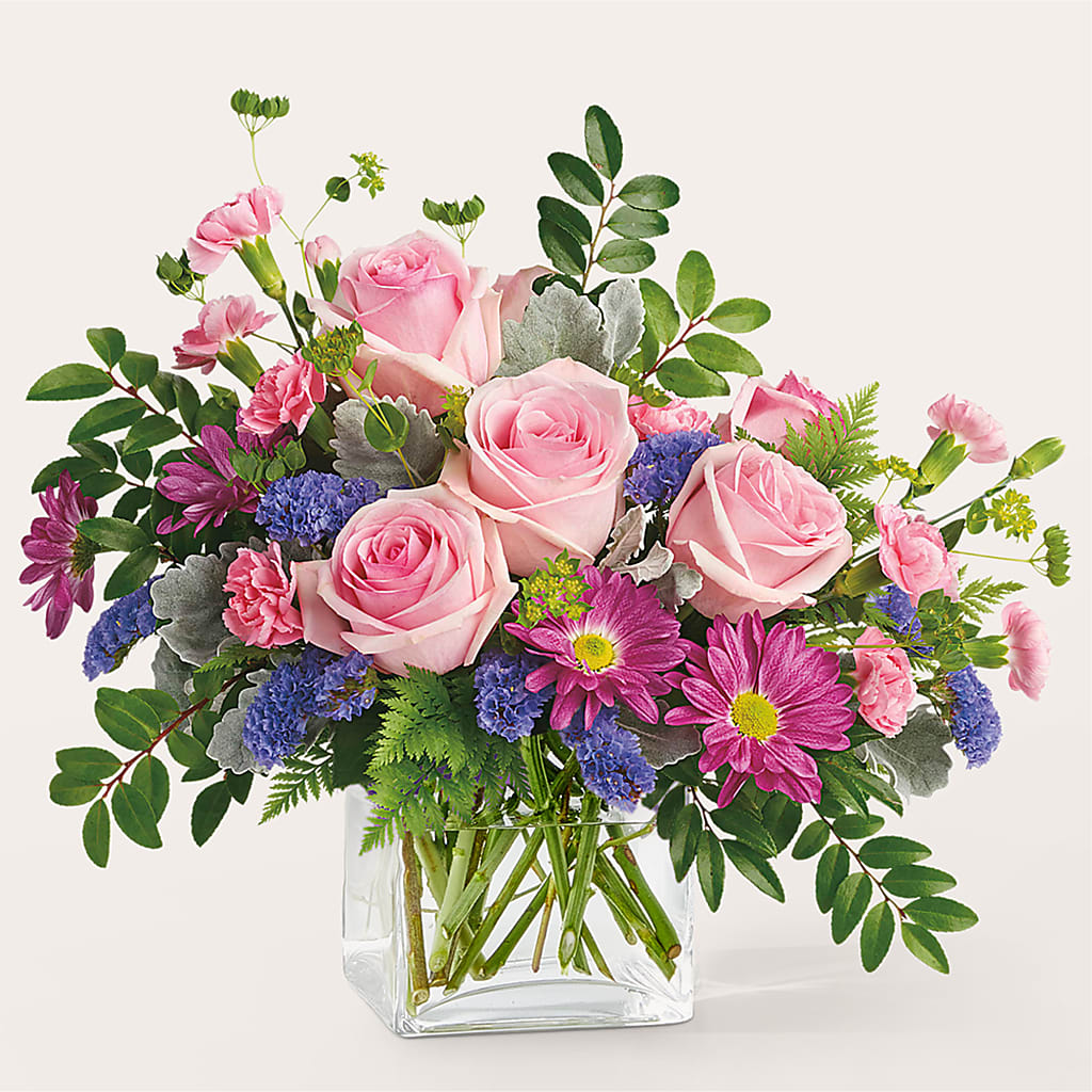 Starlet Bouquet – C & D FLORAL LTD, Pincher Creek AB