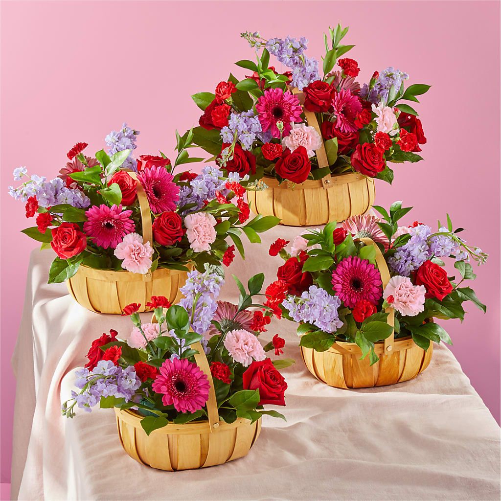 Pink Picnic Basket – C & D FLORAL LTD, Pincher Creek AB