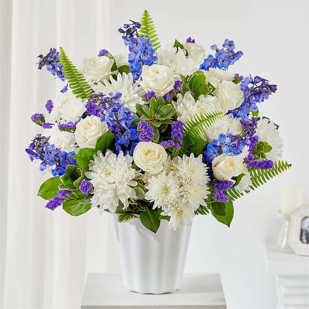 Hold Dear Tabletop Basket – C & D FLORAL LTD, Pincher Creek AB
