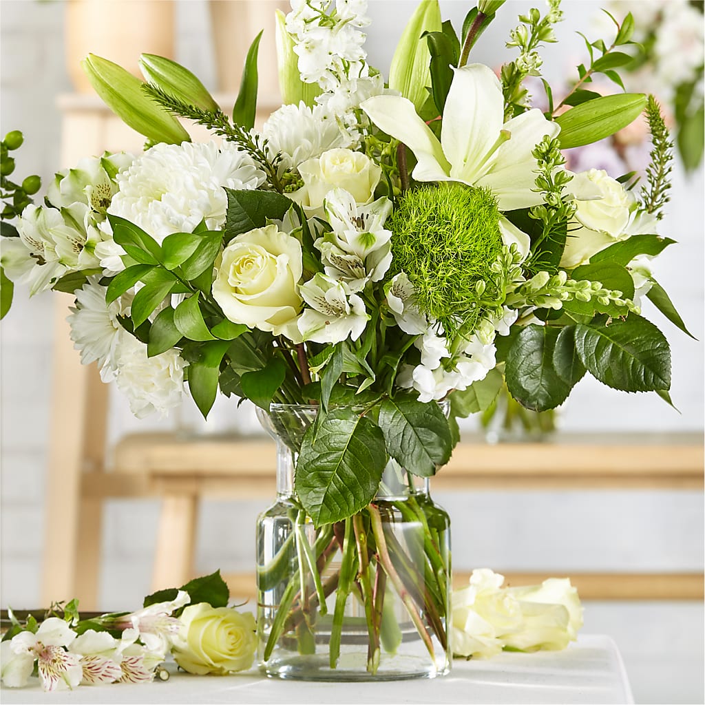 Classic Ivory – A Florist Original – C & D FLORAL LTD, Pincher Creek AB