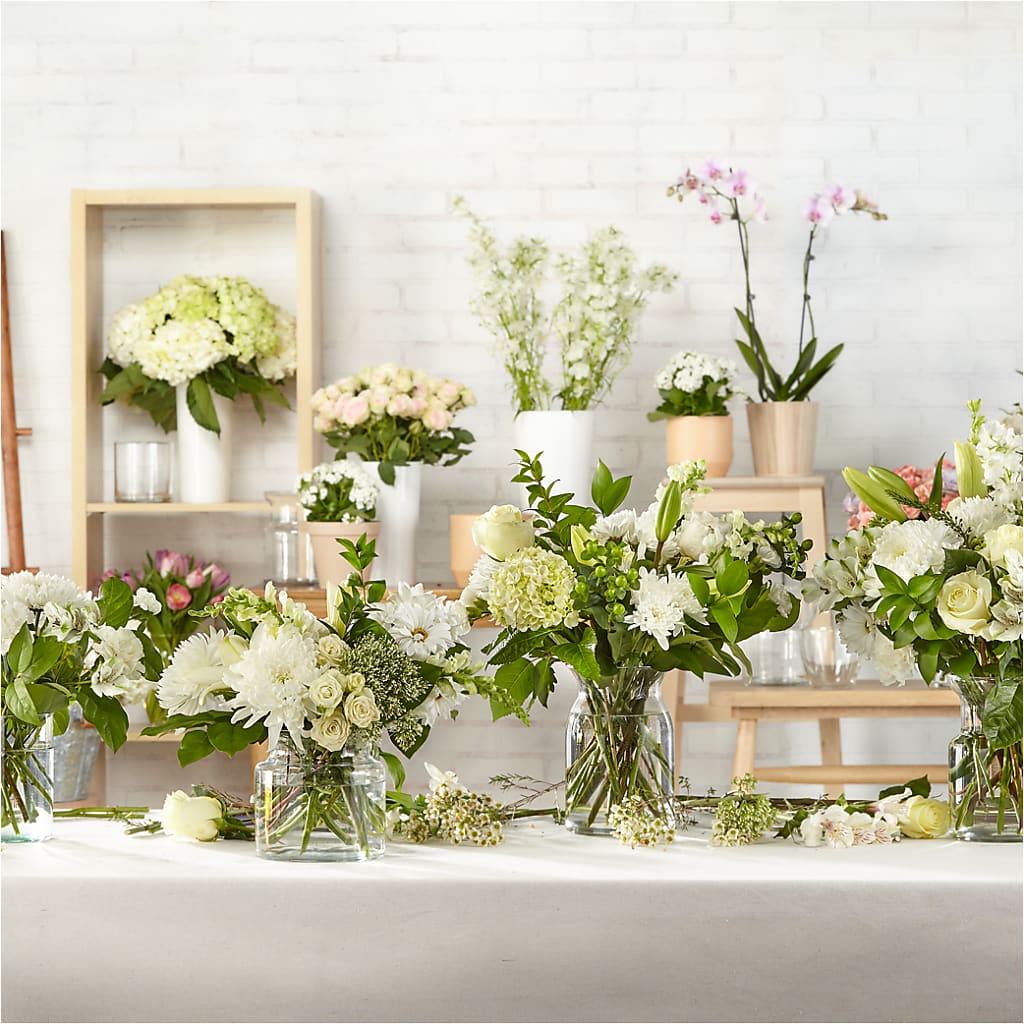 Classic Ivory – A Florist Original – C & D FLORAL LTD, Pincher Creek AB