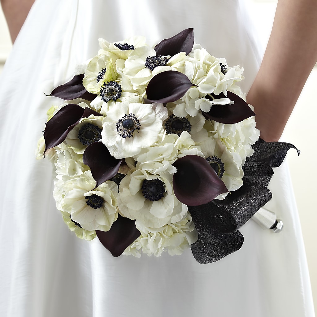 To Have and To Hold Bouquet – C & D FLORAL LTD, Pincher Creek AB