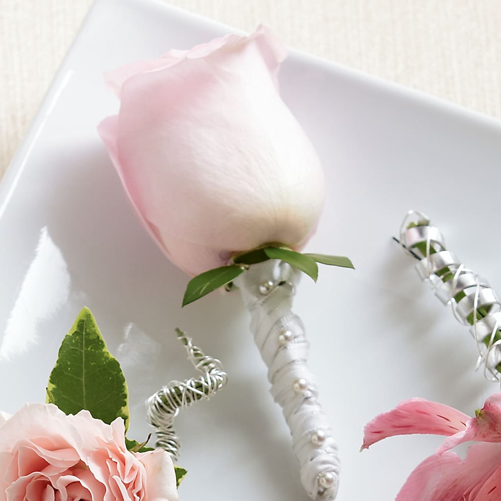 Pink Rose Boutonniere – C & D FLORAL LTD, Pincher Creek AB