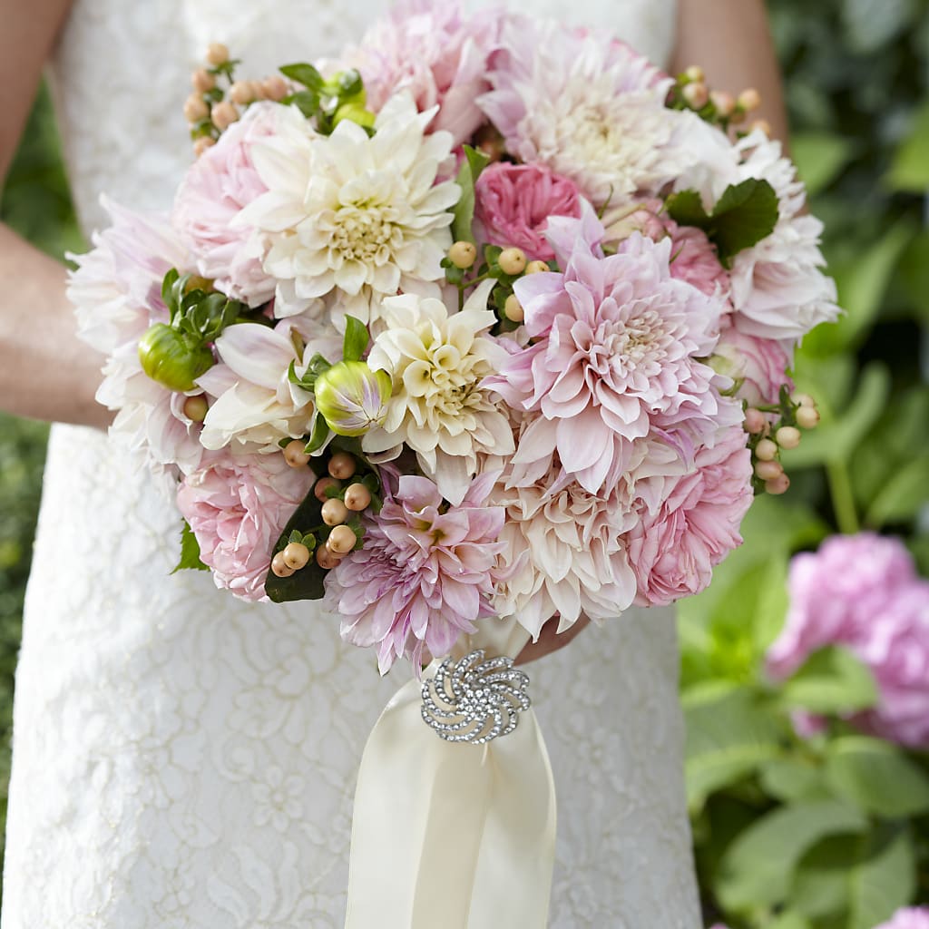 Heart's Promise Bouquet – C & D FLORAL LTD, Pincher Creek AB