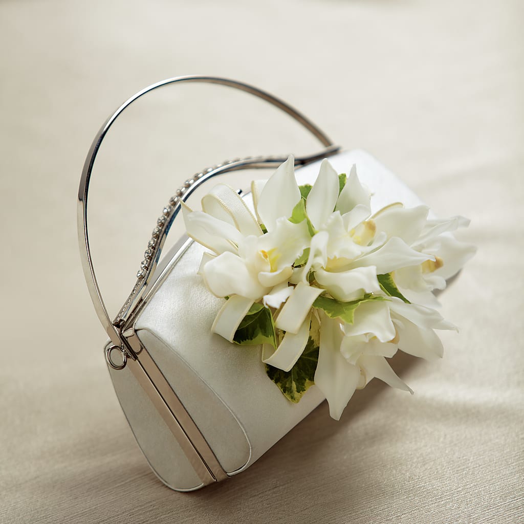 White Purse Decor – C & D FLORAL LTD, Pincher Creek AB