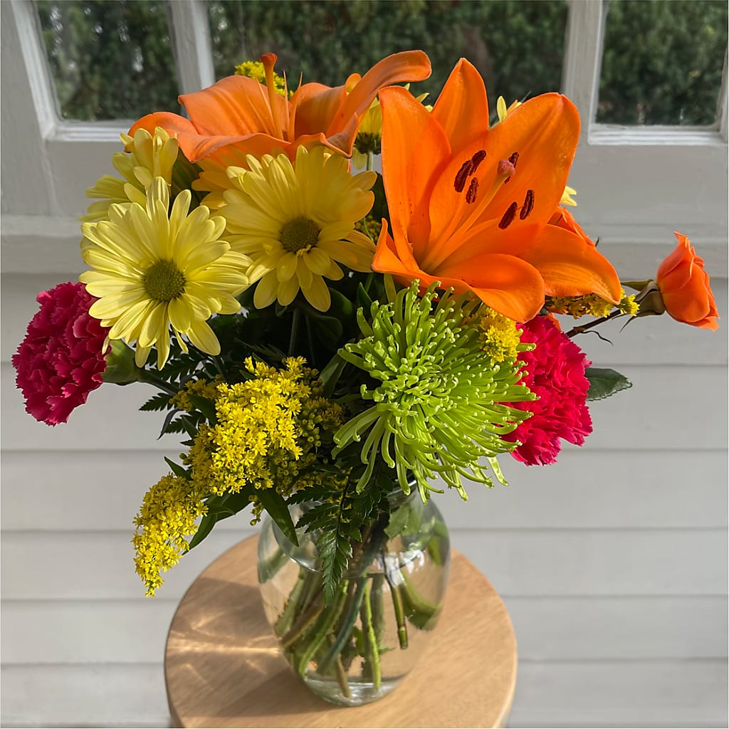 Bold & Bright – A Florist Original – C & D FLORAL LTD, Pincher Creek AB