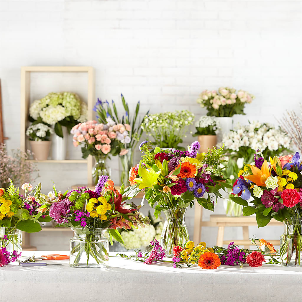 Bold & Bright – A Florist Original – C & D FLORAL LTD, Pincher Creek AB