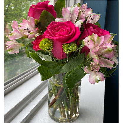 Sweet & Pretty Bouquet – C & D FLORAL LTD, Pincher Creek AB