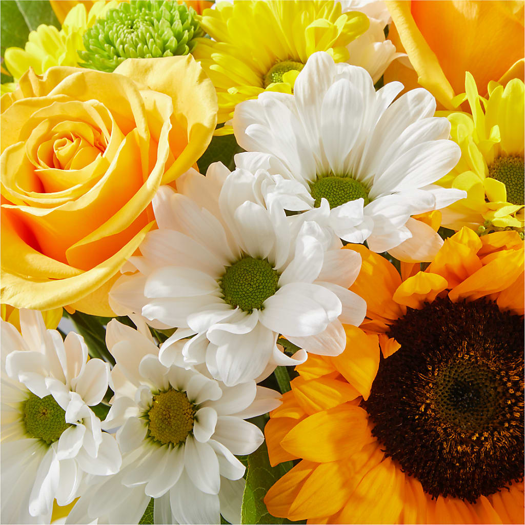 Be Happy Bouquet – C & D FLORAL LTD, Pincher Creek AB