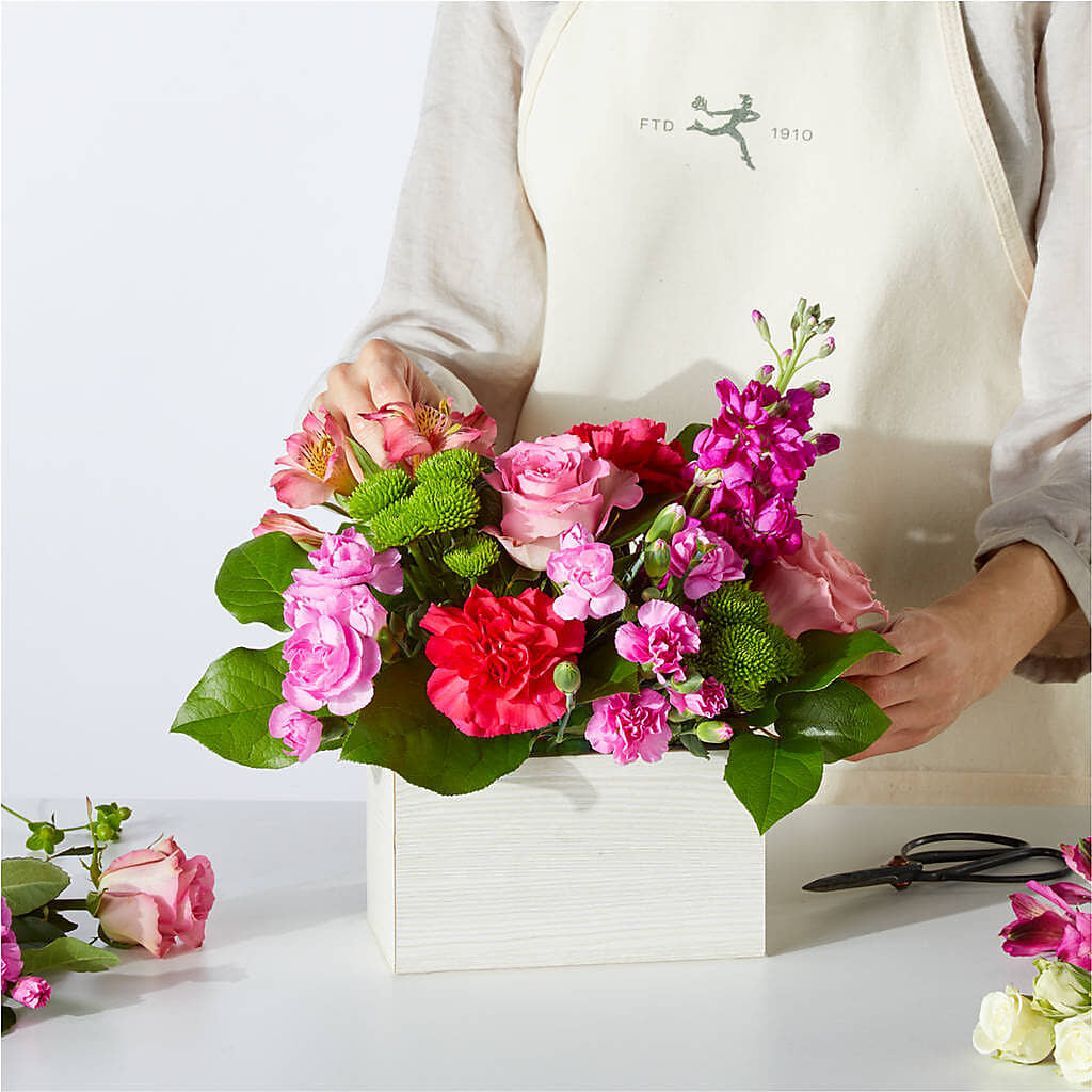 Sweetberry Box – A Florist Original – C & D FLORAL LTD, Pincher Creek AB