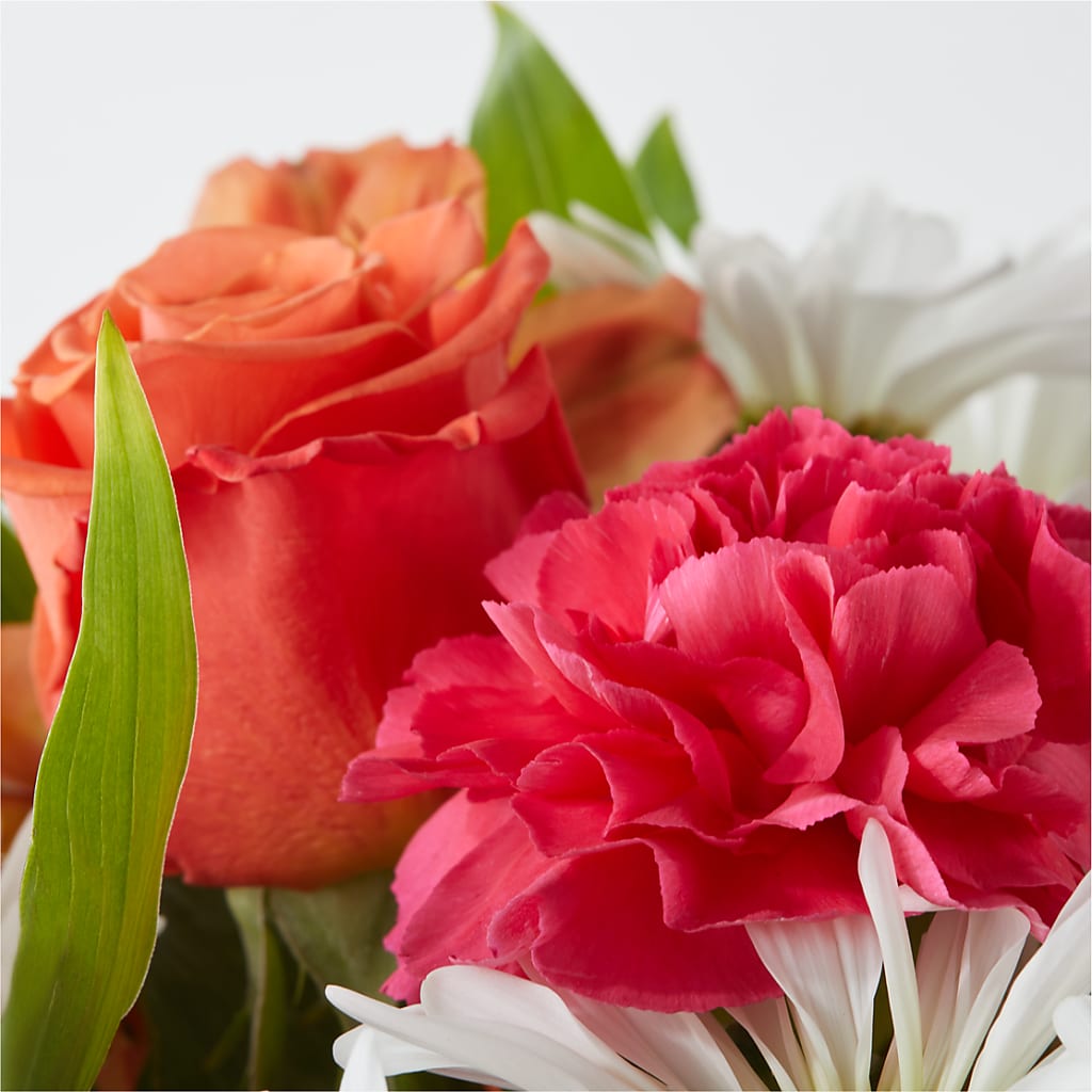 Oopsie Daisy Bouquet – C & D FLORAL LTD, Pincher Creek AB