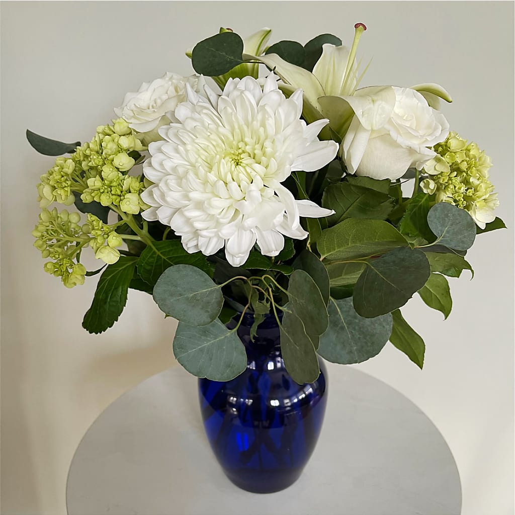 Snowy Dreams Bouquet – C & D FLORAL LTD, Pincher Creek AB