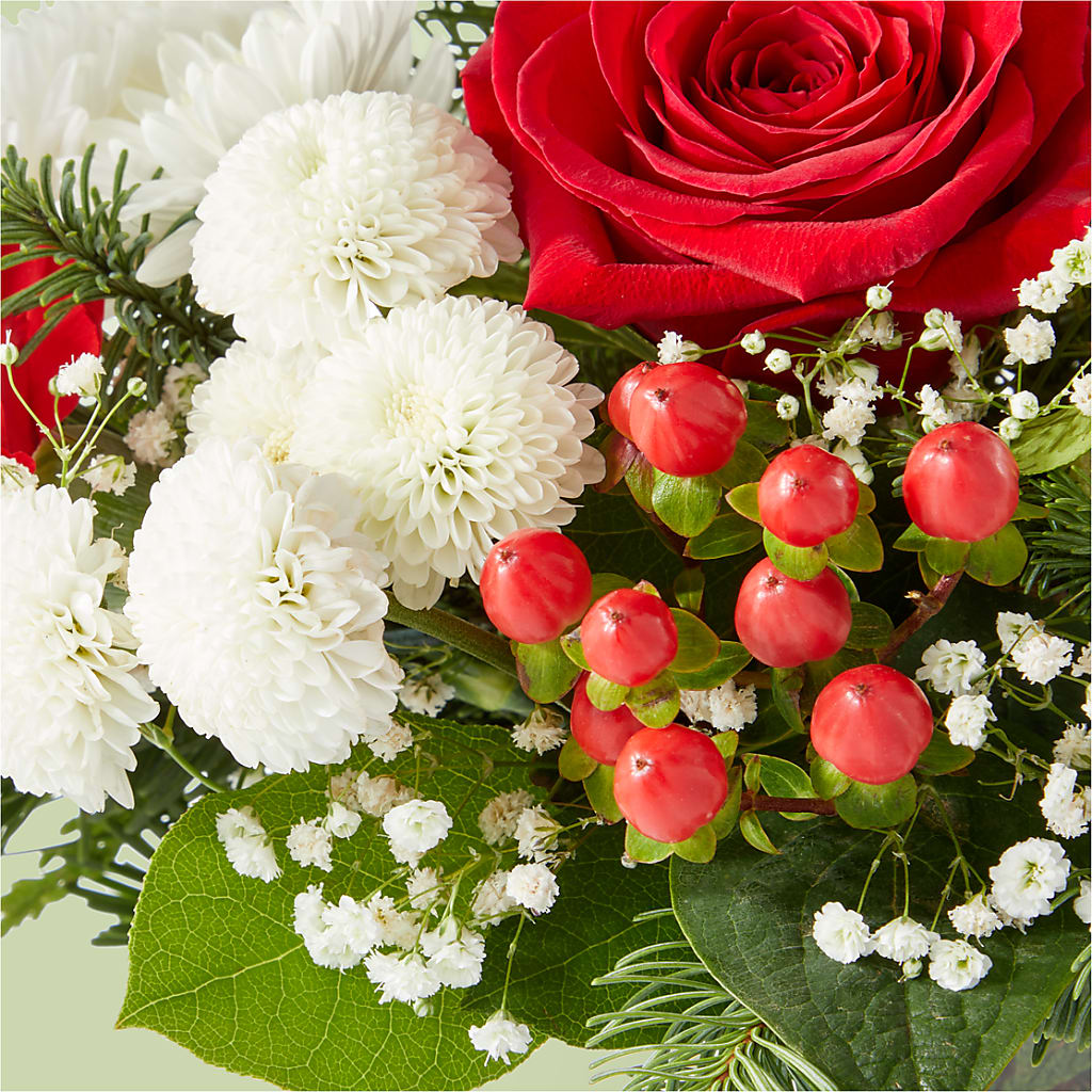 Chance of Flurries Bouquet – C & D FLORAL LTD, Pincher Creek AB