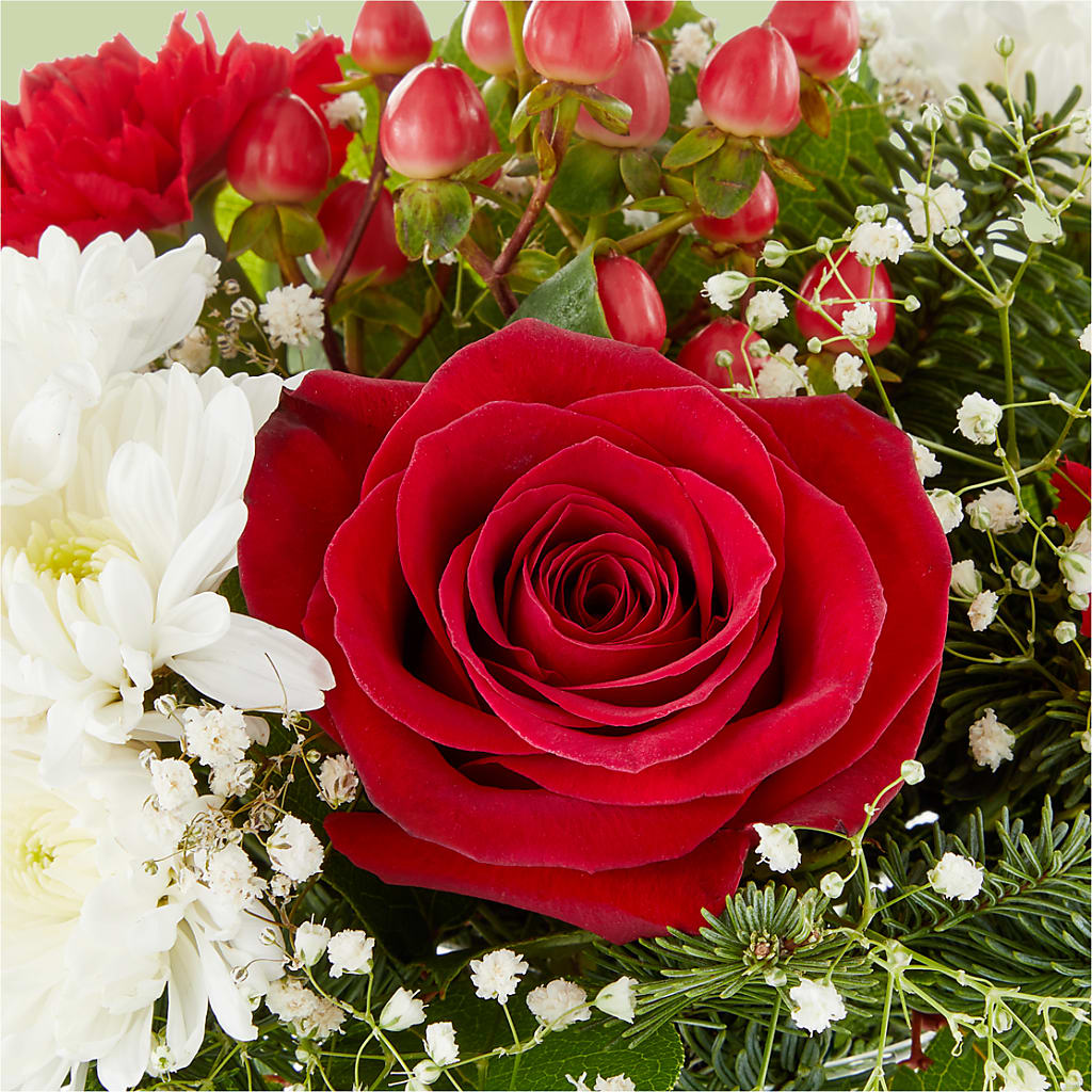 Chance of Flurries Bouquet – C & D FLORAL LTD, Pincher Creek AB