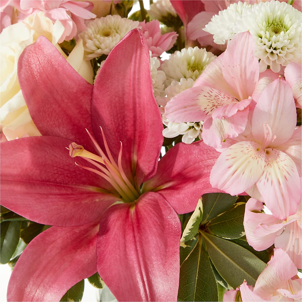 Piece of Cake Bouquet – C & D FLORAL LTD, Pincher Creek AB