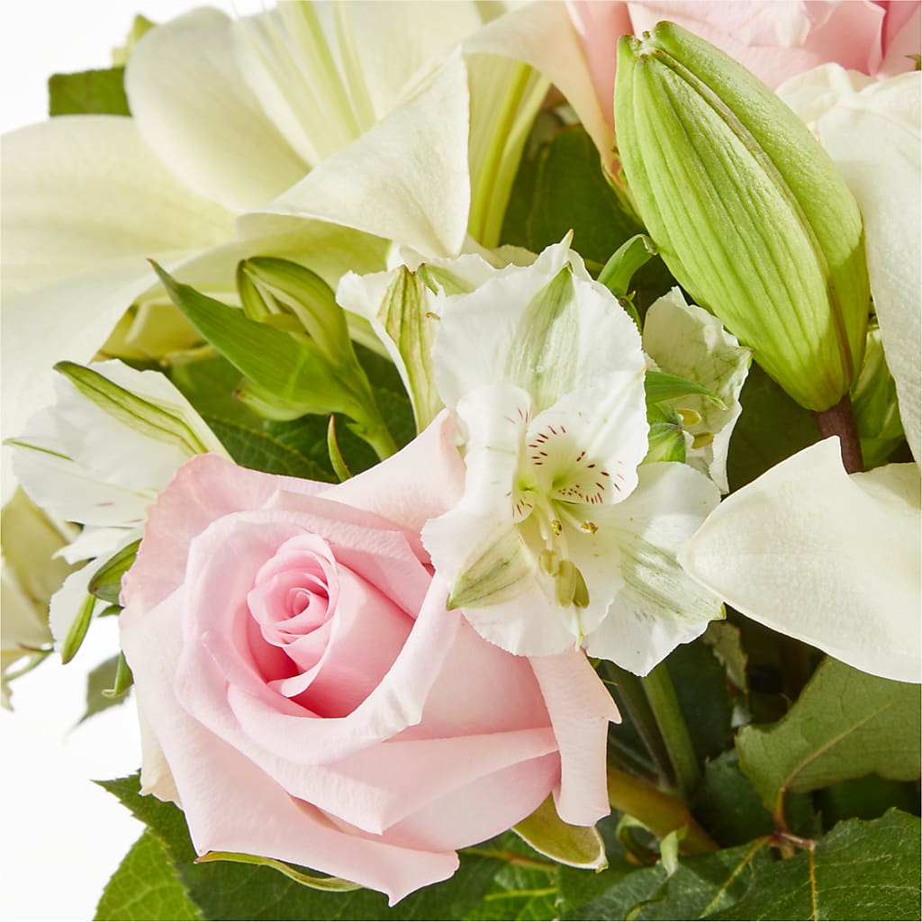 Kindhearted Bouquet – C & D FLORAL LTD, Pincher Creek AB