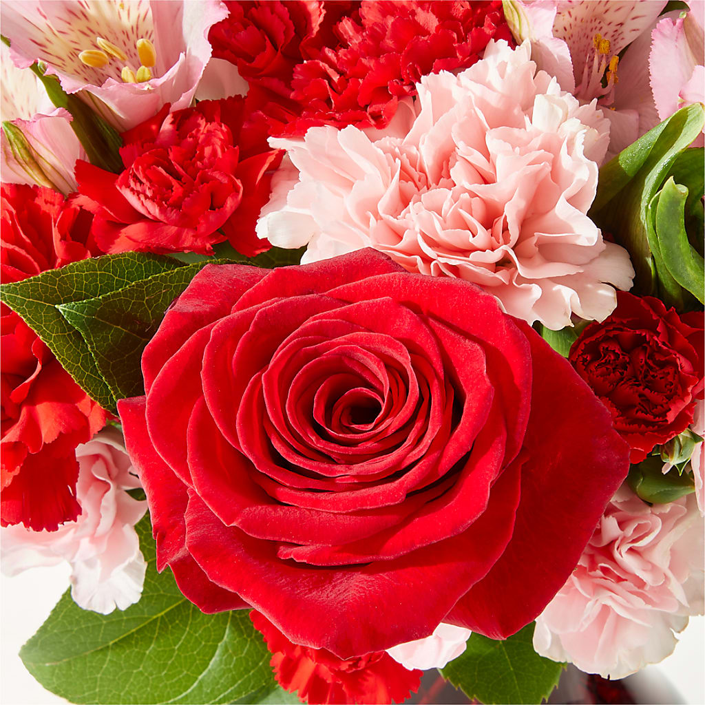 Candy Kisses Bouquet – C & D FLORAL LTD, Pincher Creek AB