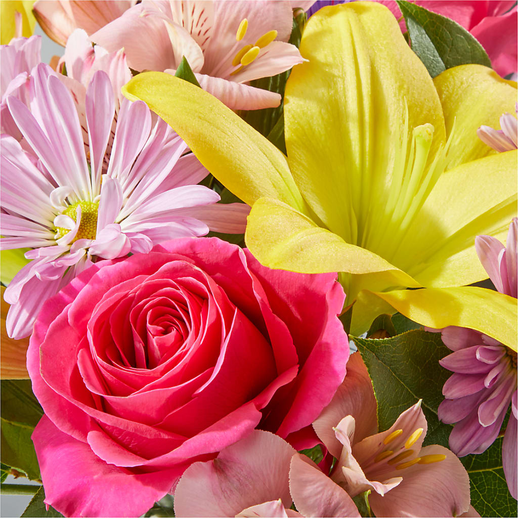Sprinkles Bouquet – C & D FLORAL LTD, Pincher Creek AB