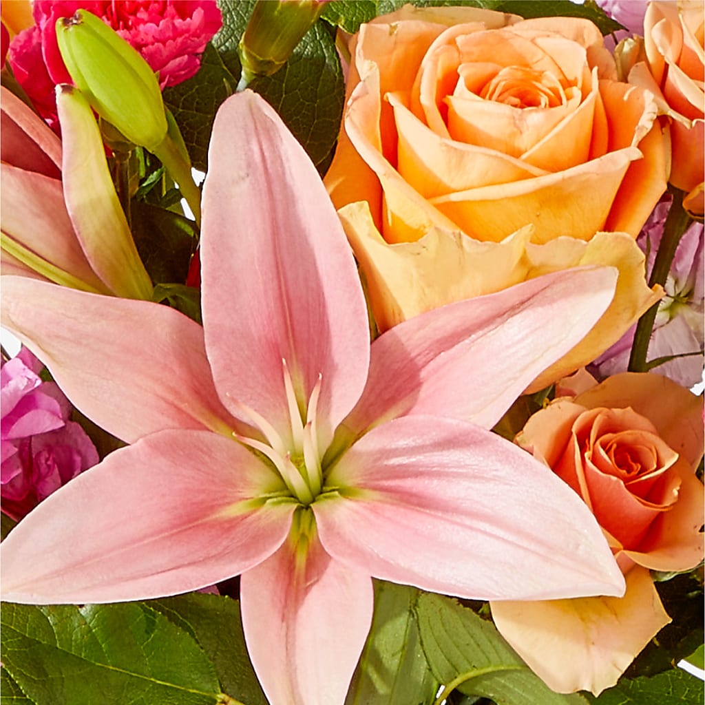 Bisous Bouquet – C & D FLORAL LTD, Pincher Creek AB
