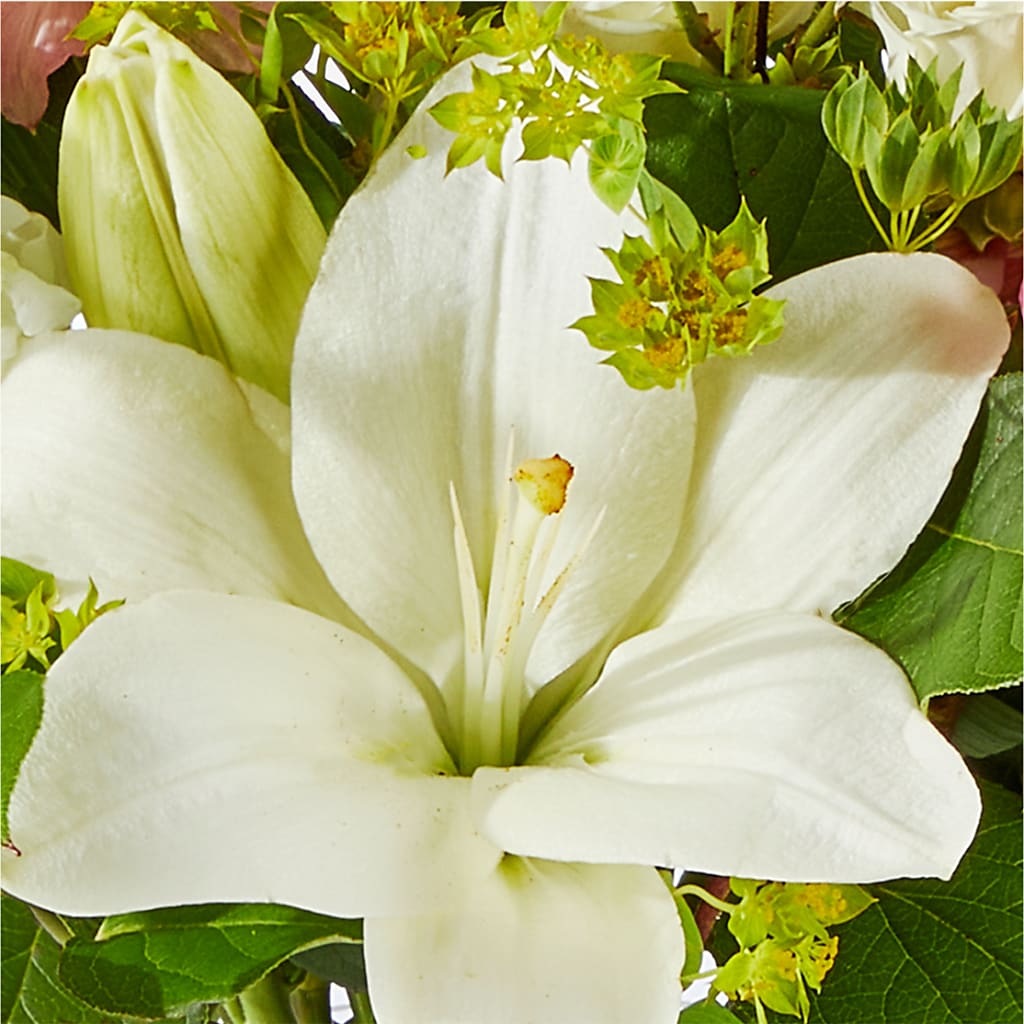 Fondly Bouquet – C & D FLORAL LTD, Pincher Creek AB